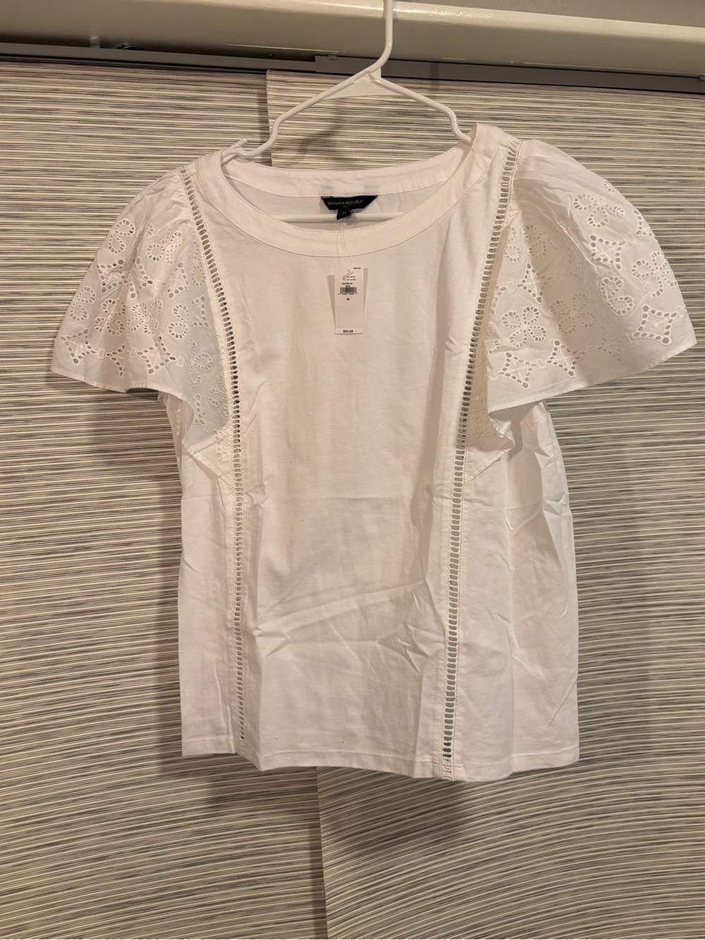 Banana Republic White Eyelet Flutter Sleeve Women’s Top